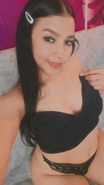 Sofia_shy