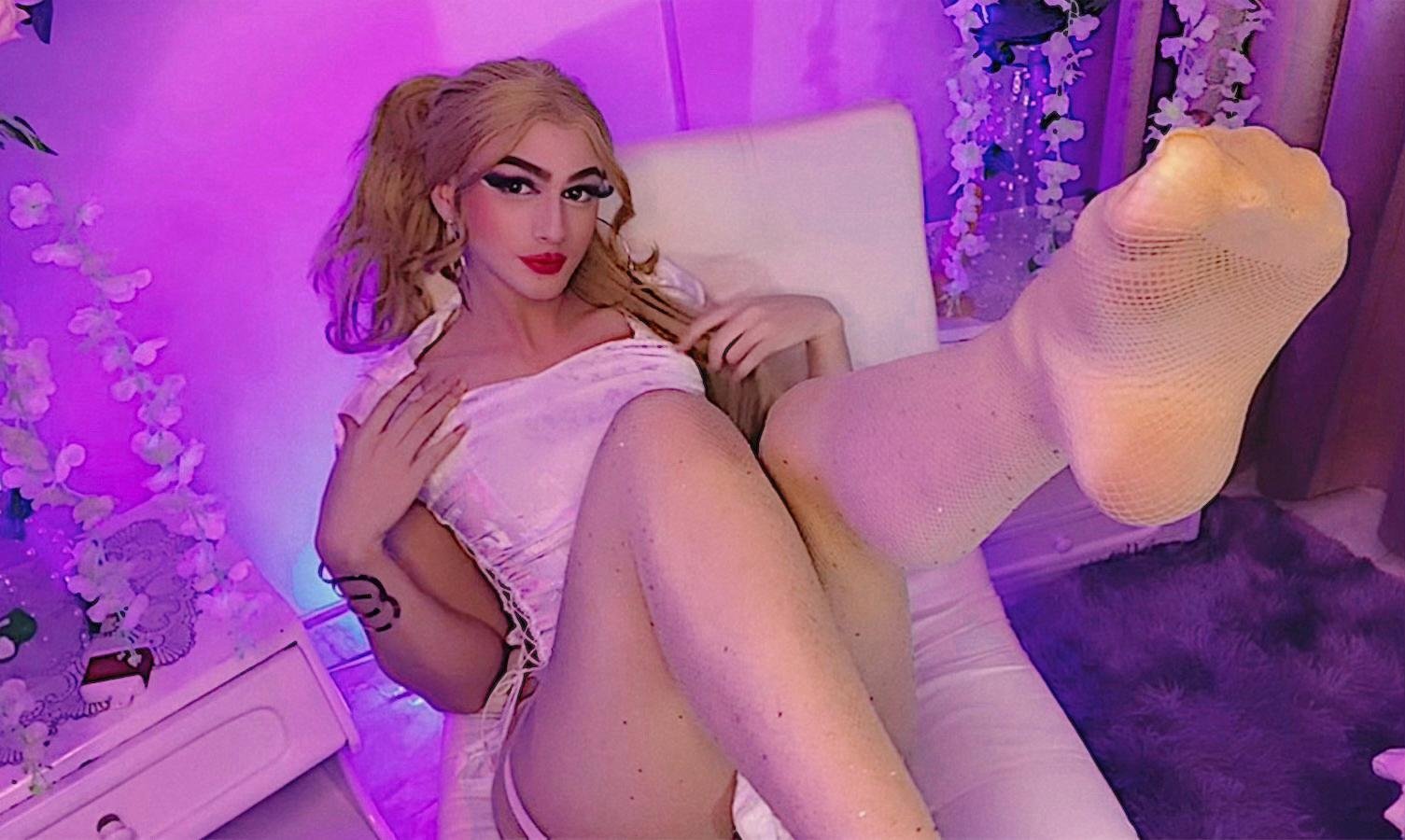 SpicyBlondes