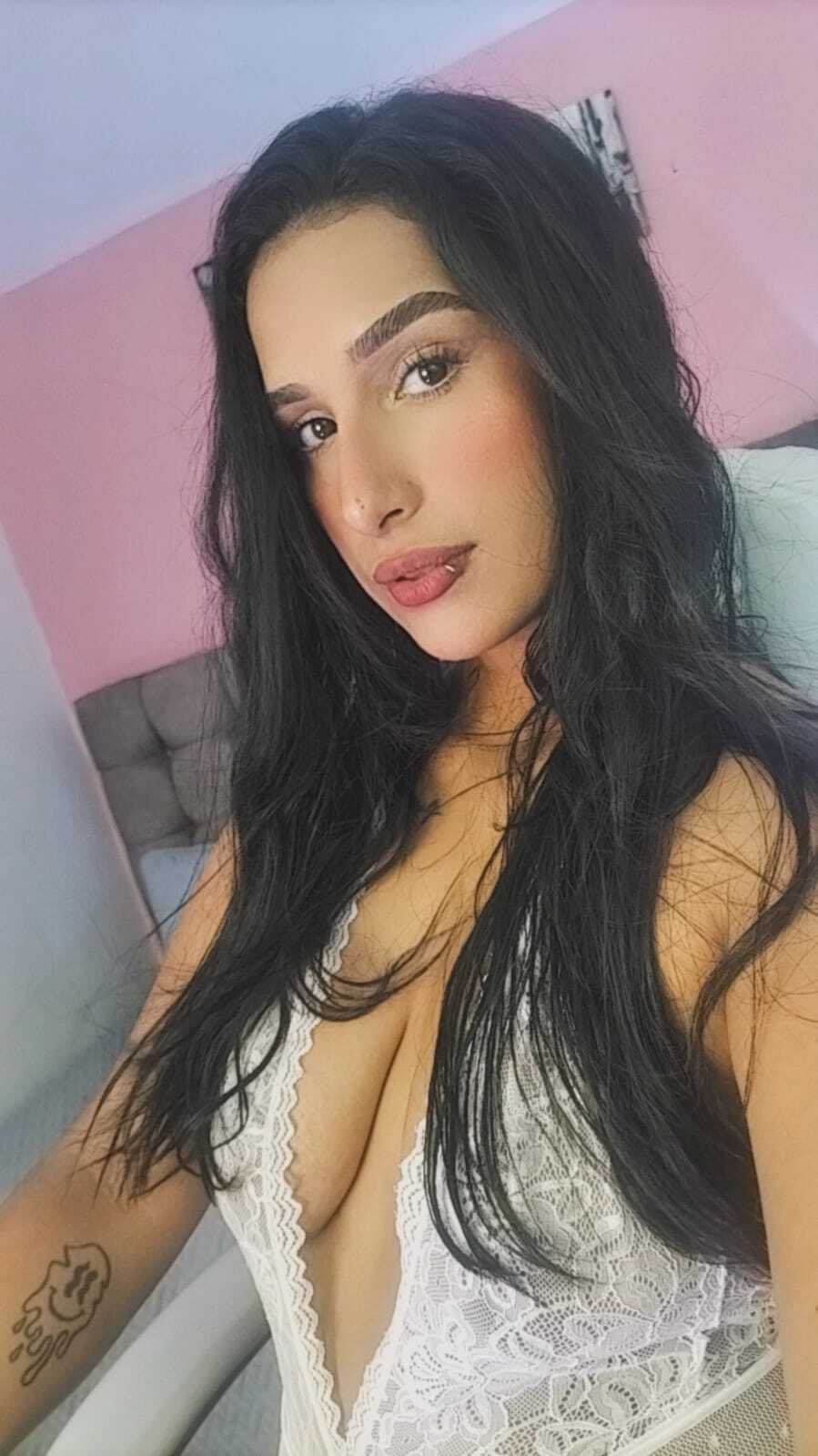 StefanyBlow23