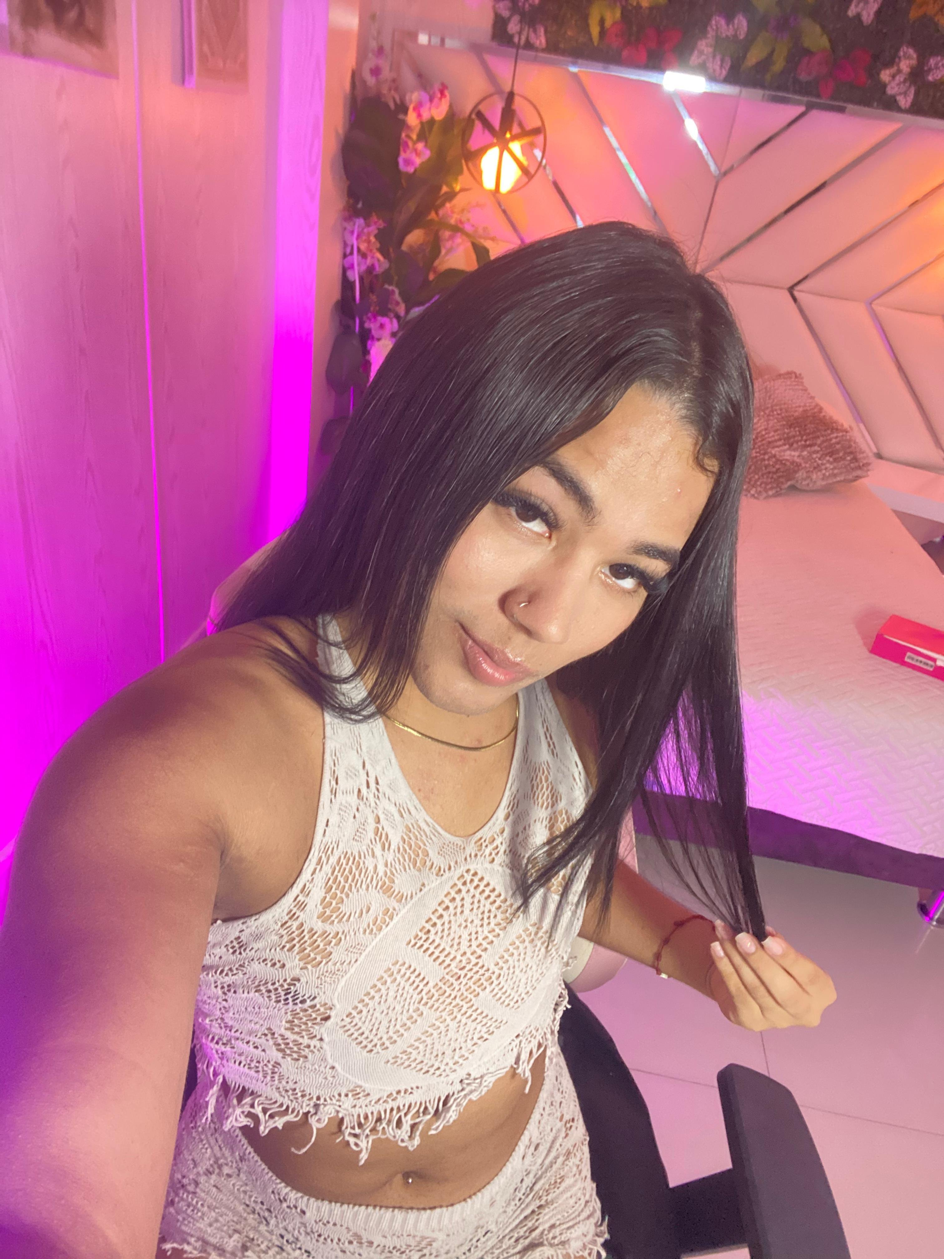 TIFFANYBEAUTYY_TS