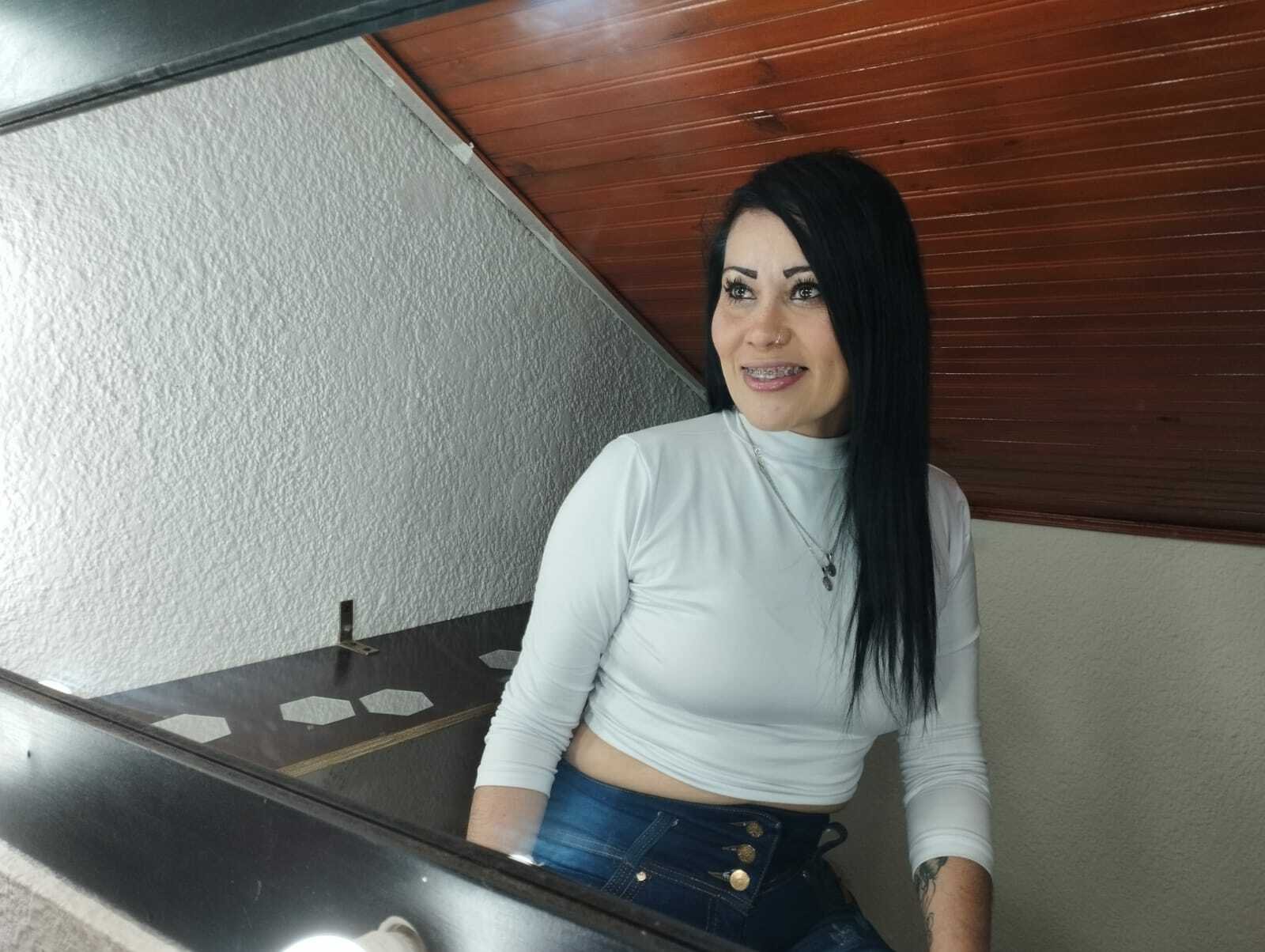 TaniaMature