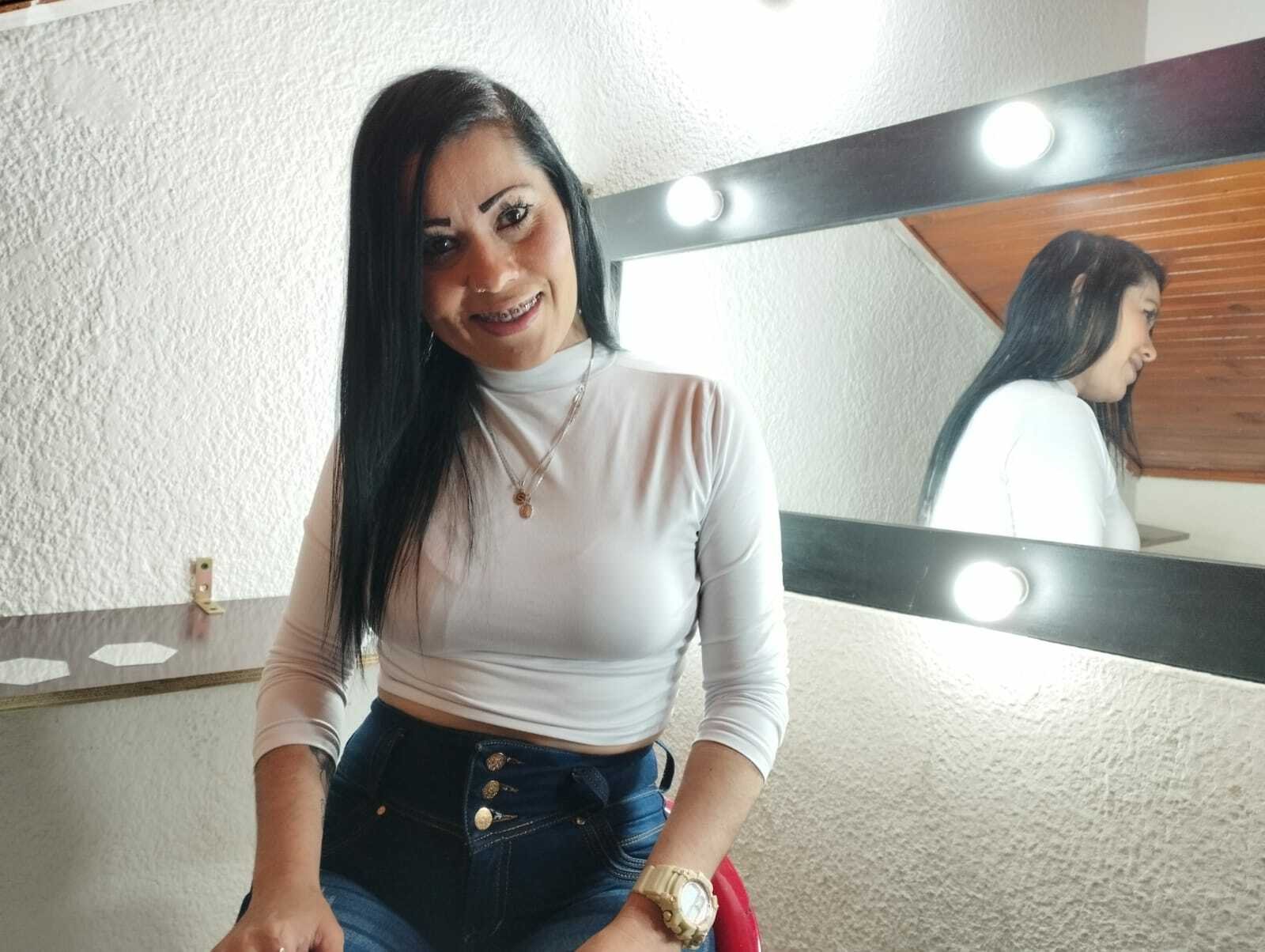 TaniaMature