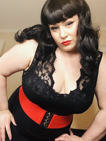 TheDevineMissDeviant