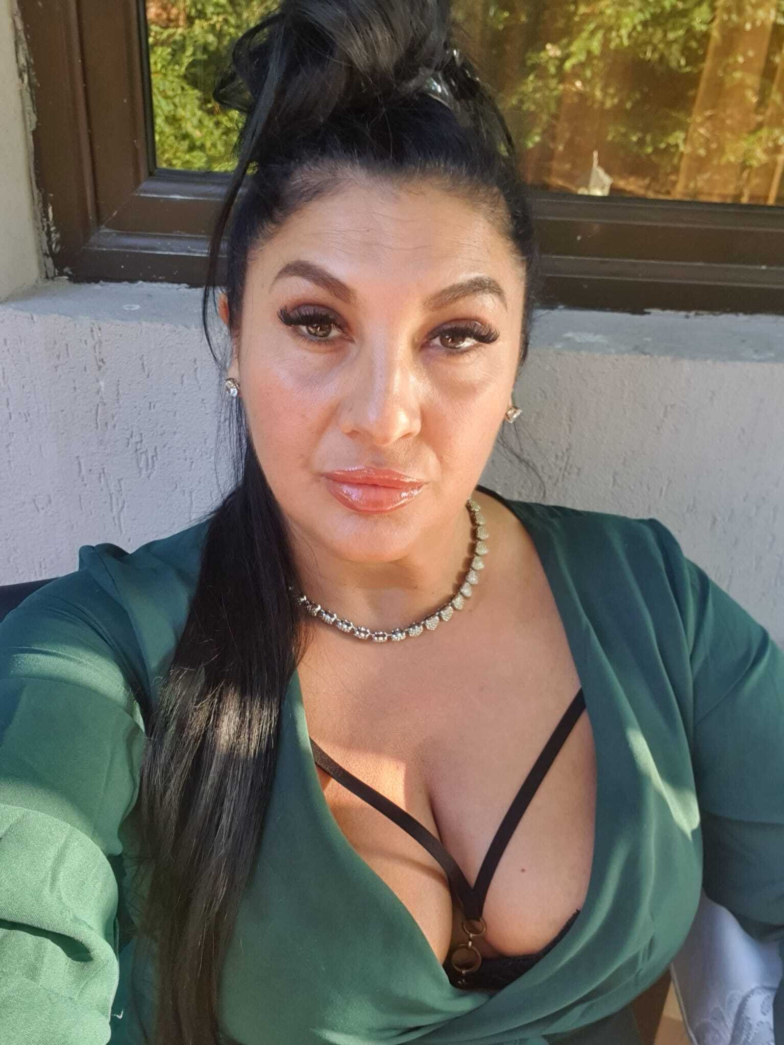 TheOneRoseGoddess