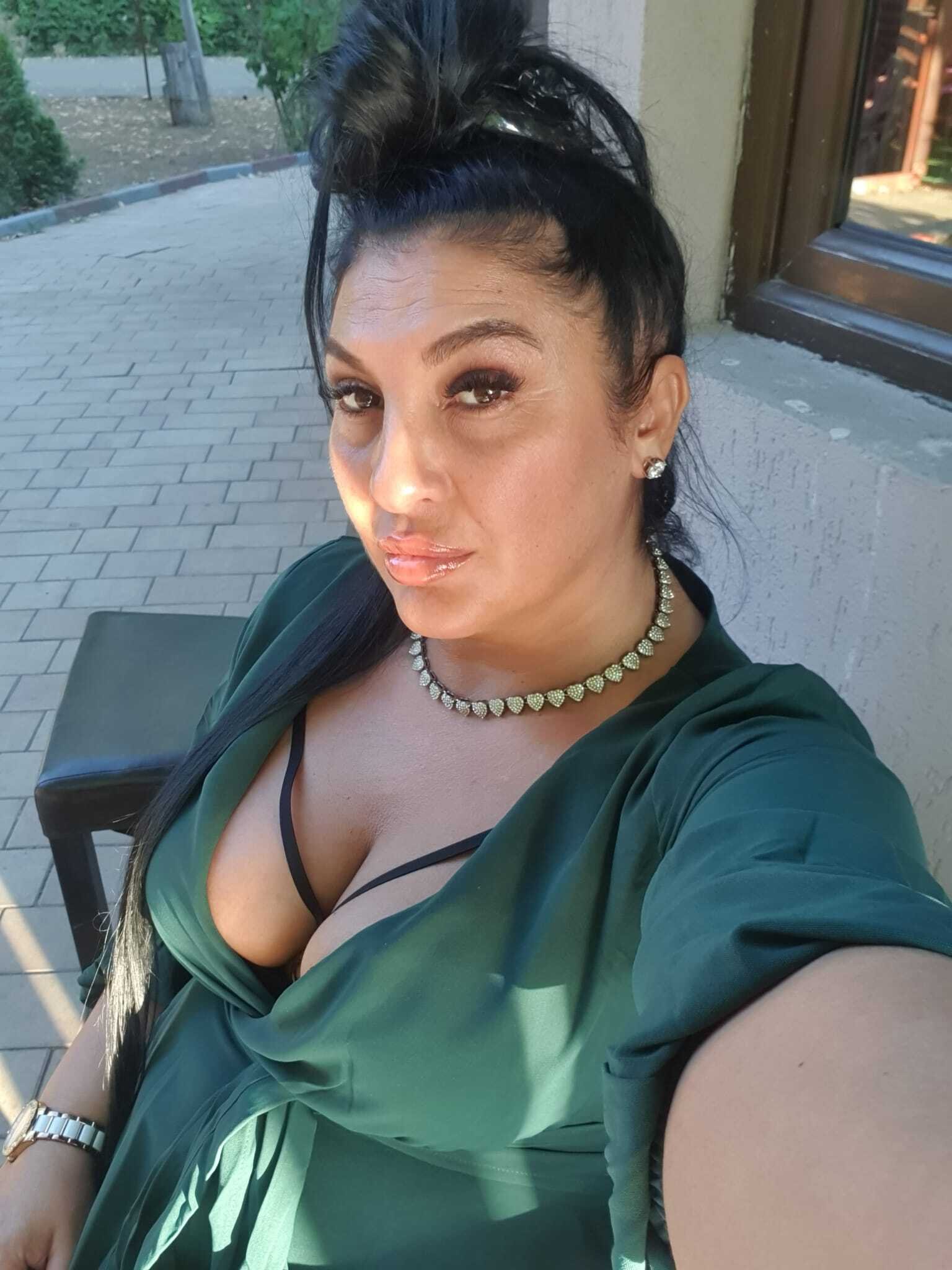 TheOneRoseGoddess