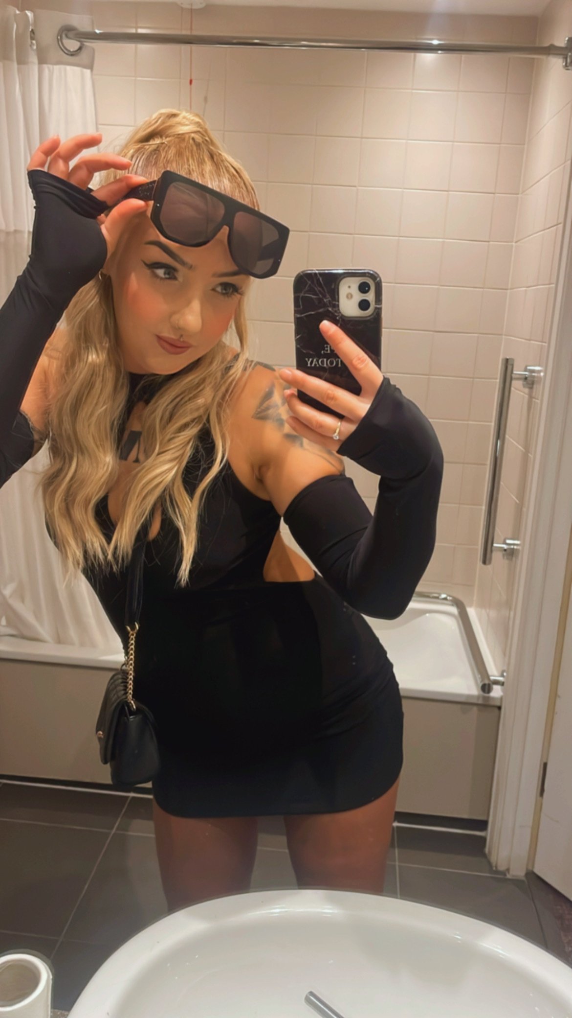UKBabeJuicyLucy