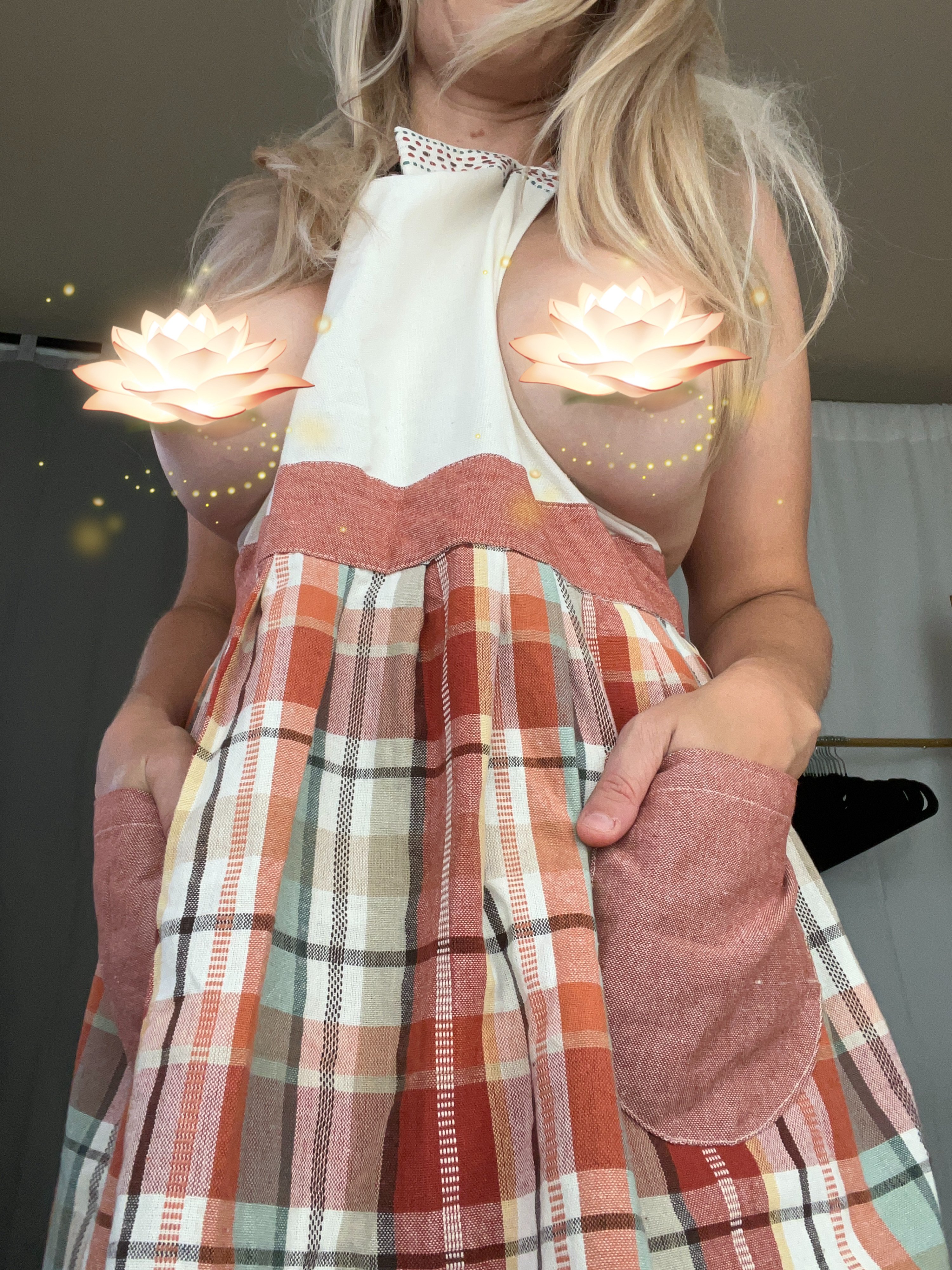 victorialotus from Jerkmate
