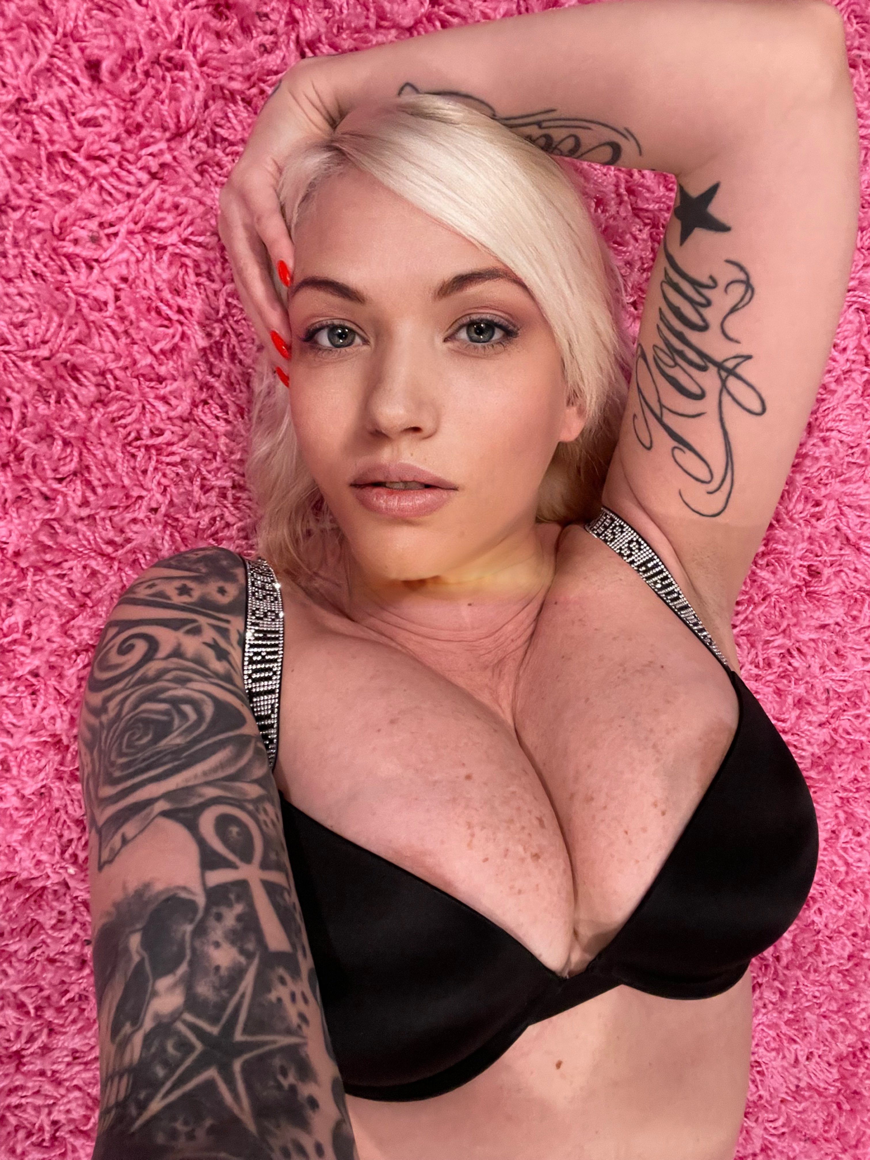 VictoriaMonroeXXX