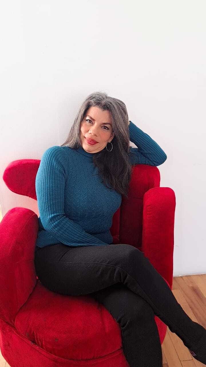 VikyAdams72