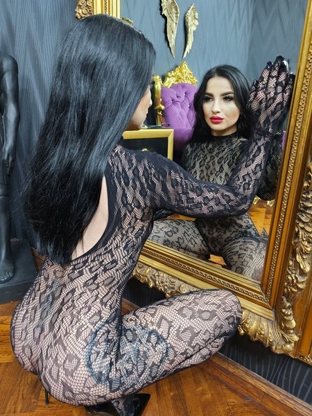 VivianReeve