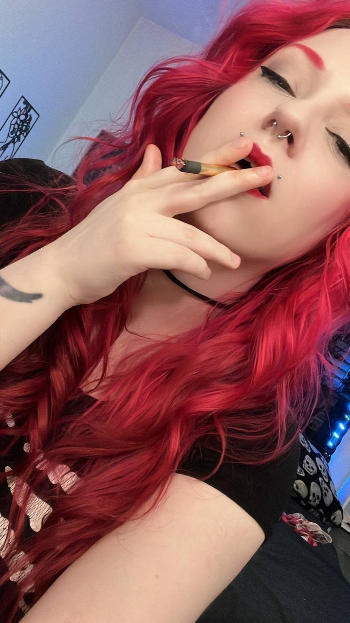 xvioletoctoberx from Jerkmate