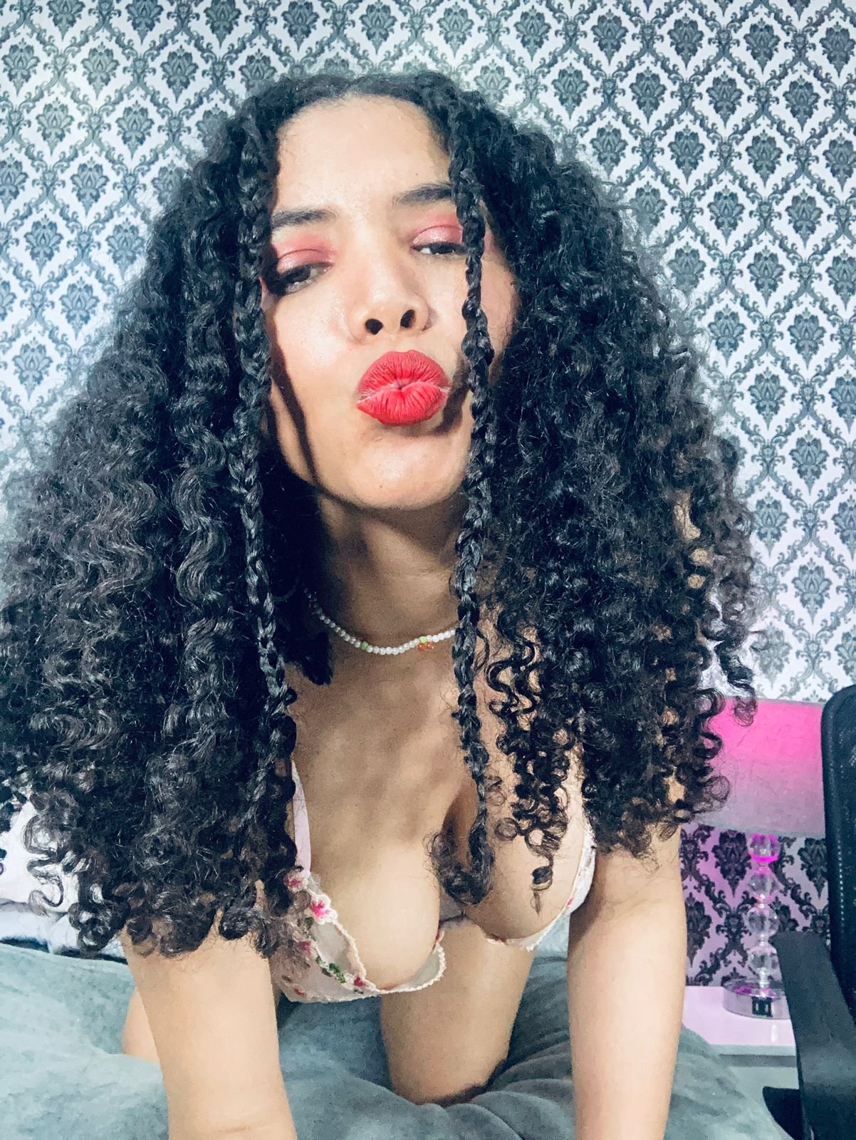 ZoeeJones