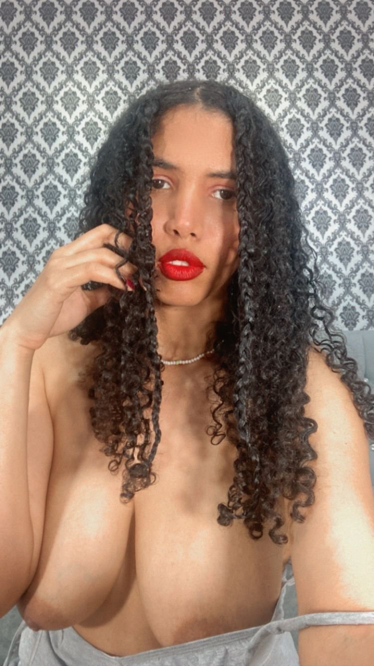 ZoeeJones