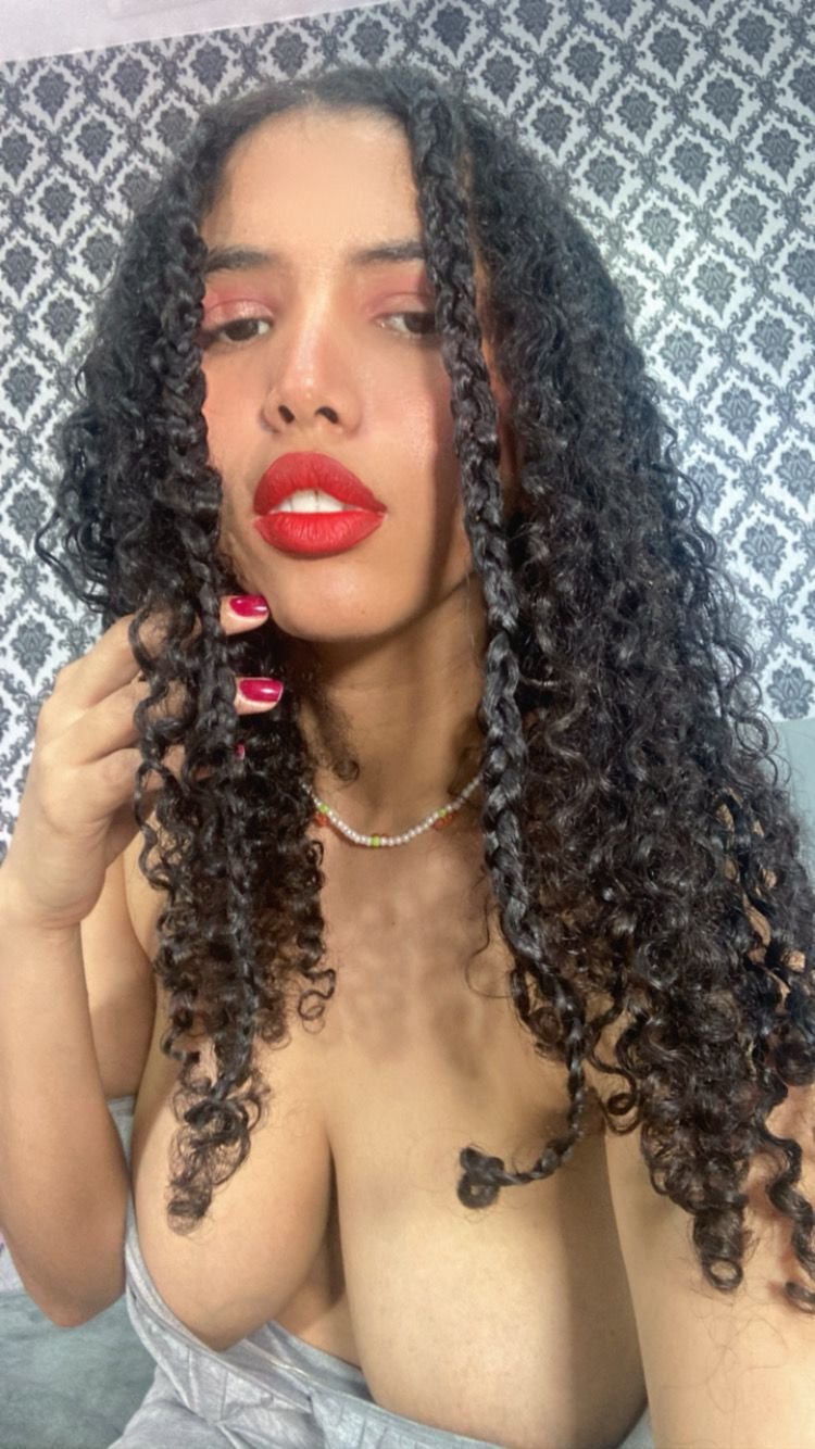 ZoeeJones