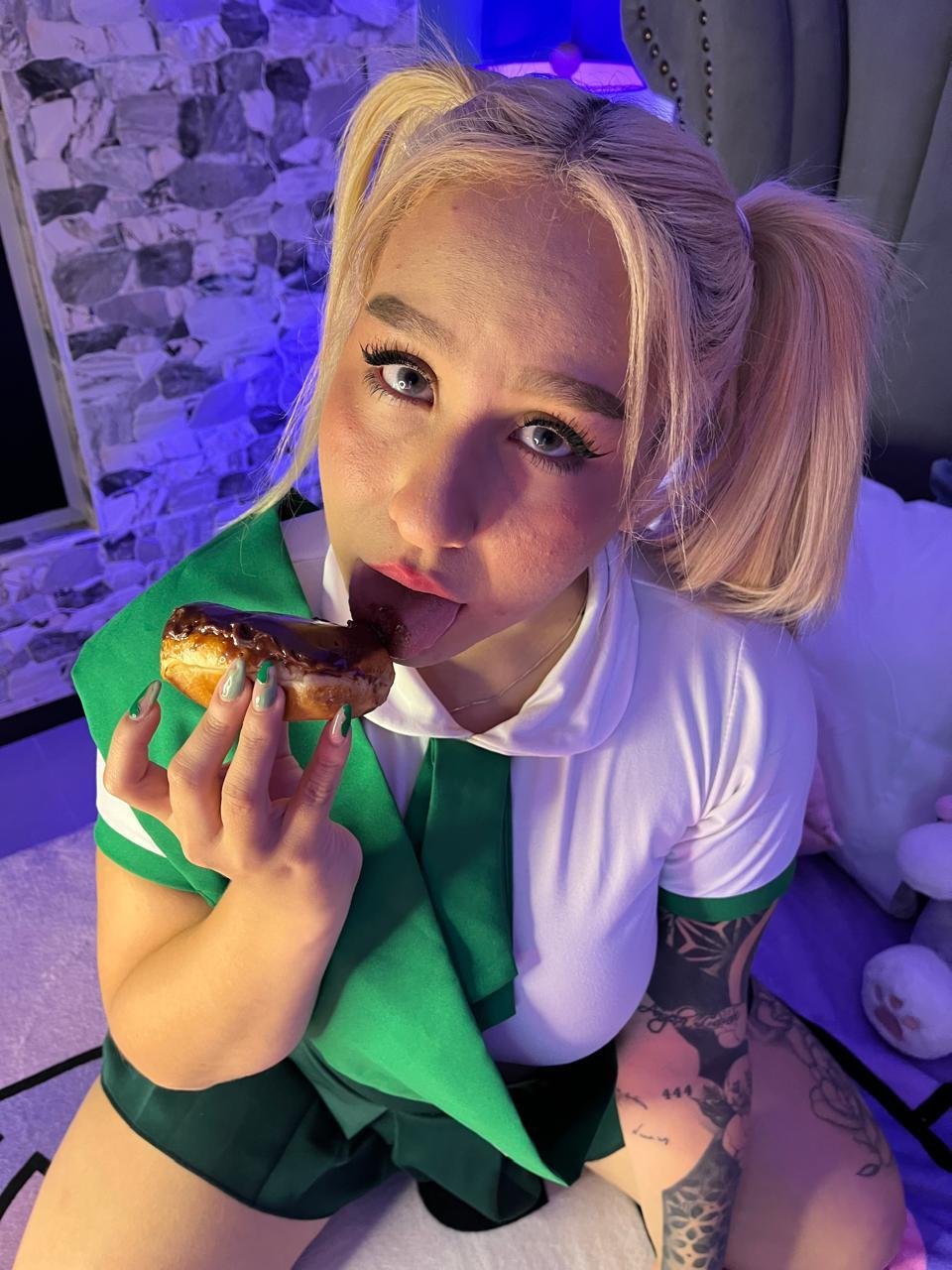 zoeestar from Jerkmate