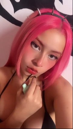 alexia_pink