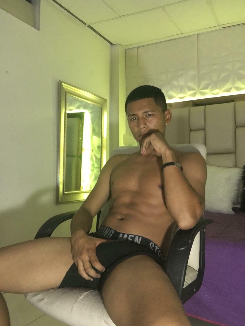 antonni22 from Jerkmate