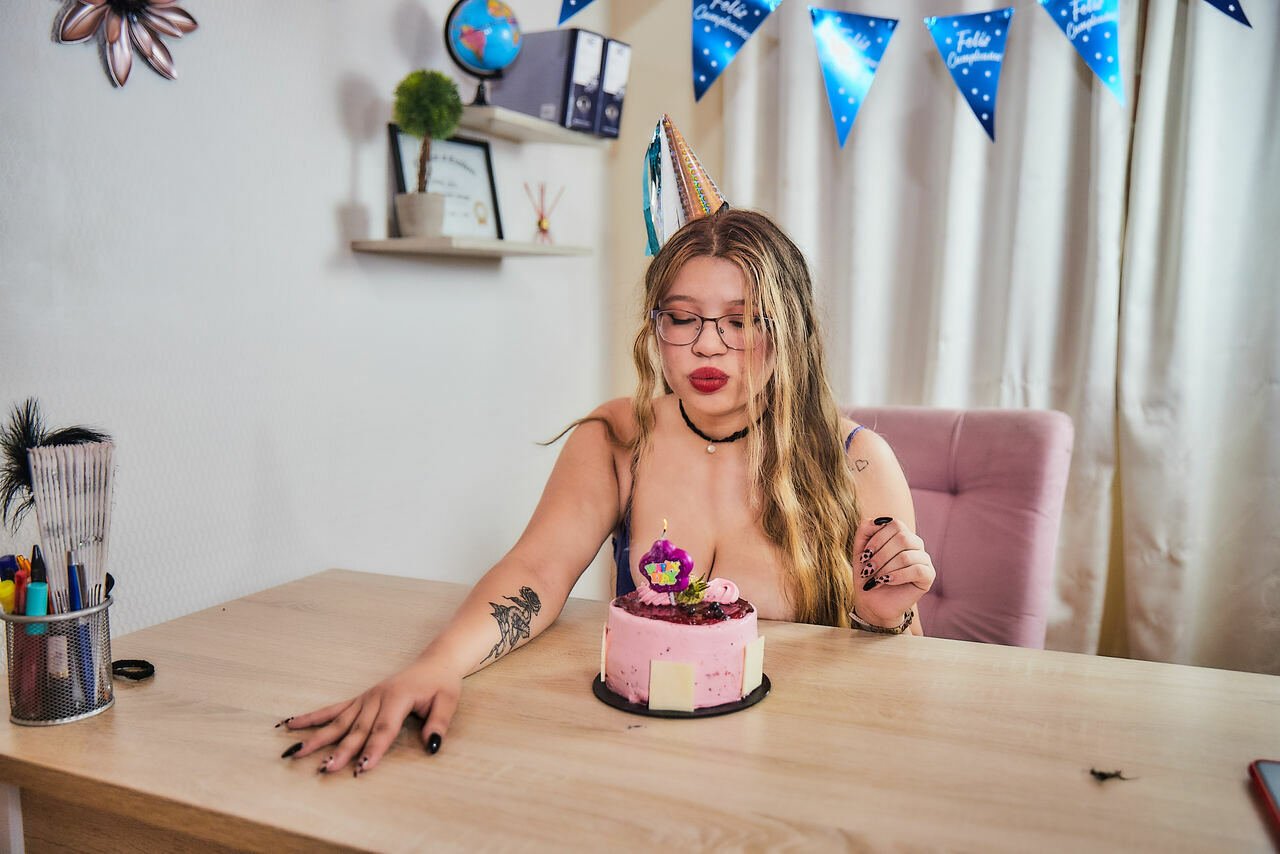 ashleygaia18