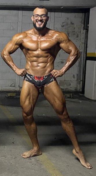 bigmusclet from Jerkmate