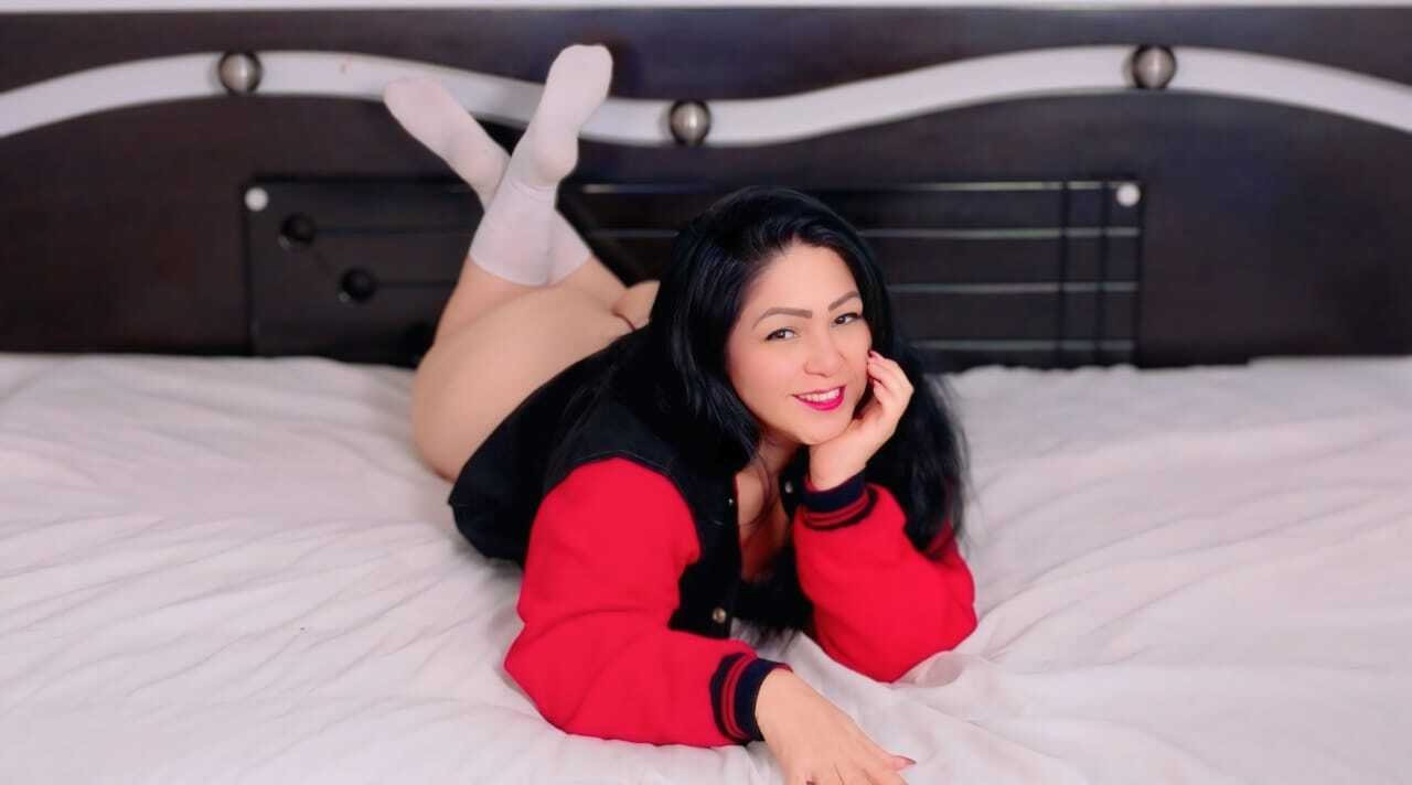 camila_cutehot
