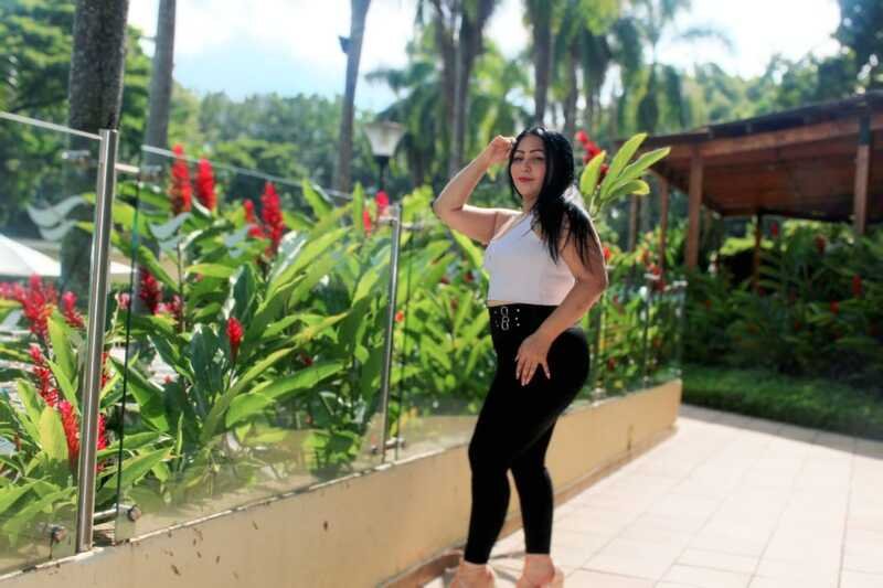 camila_cutehot