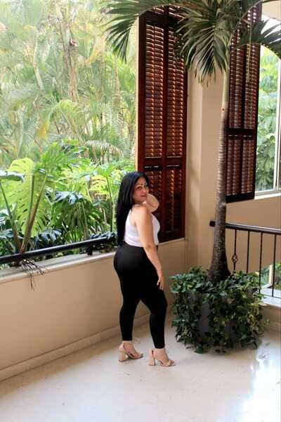camila_cutehot