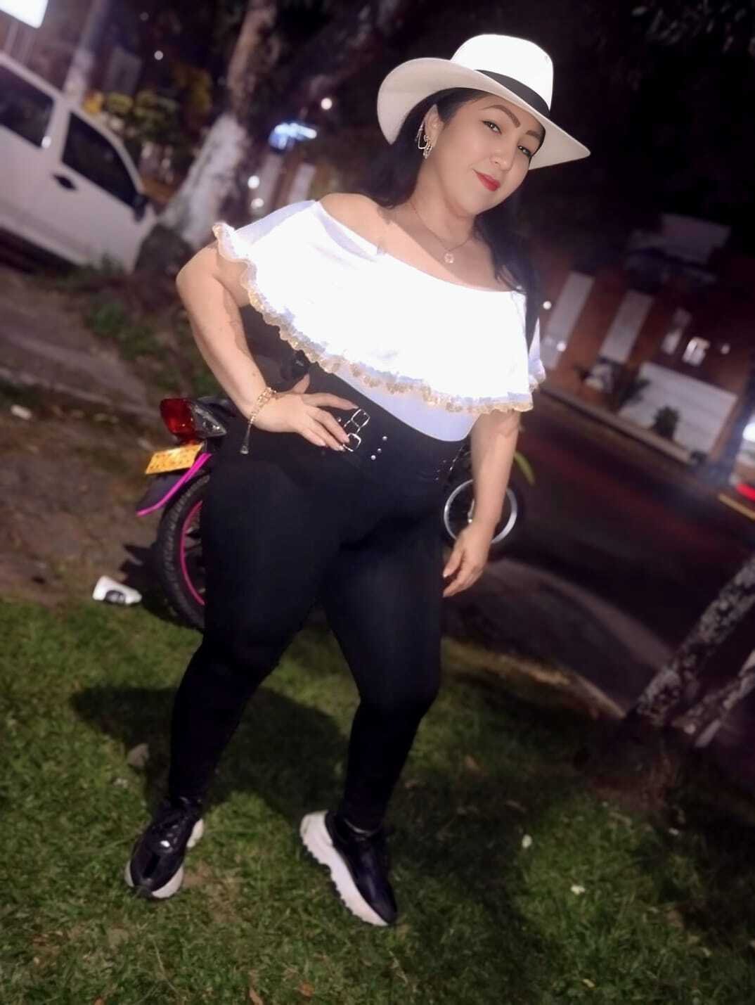 camila_cutehot