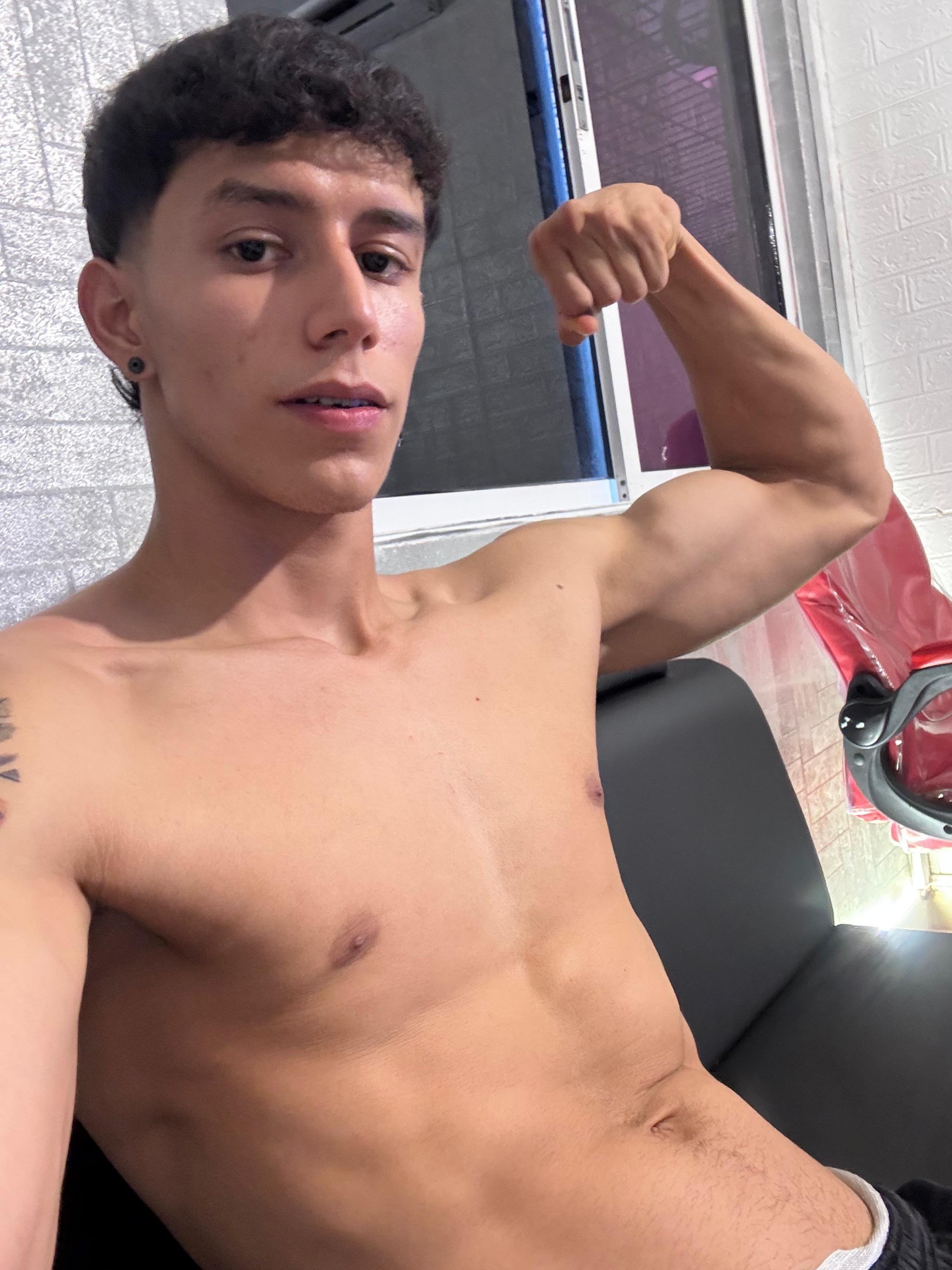 camilopeter from Jerkmate