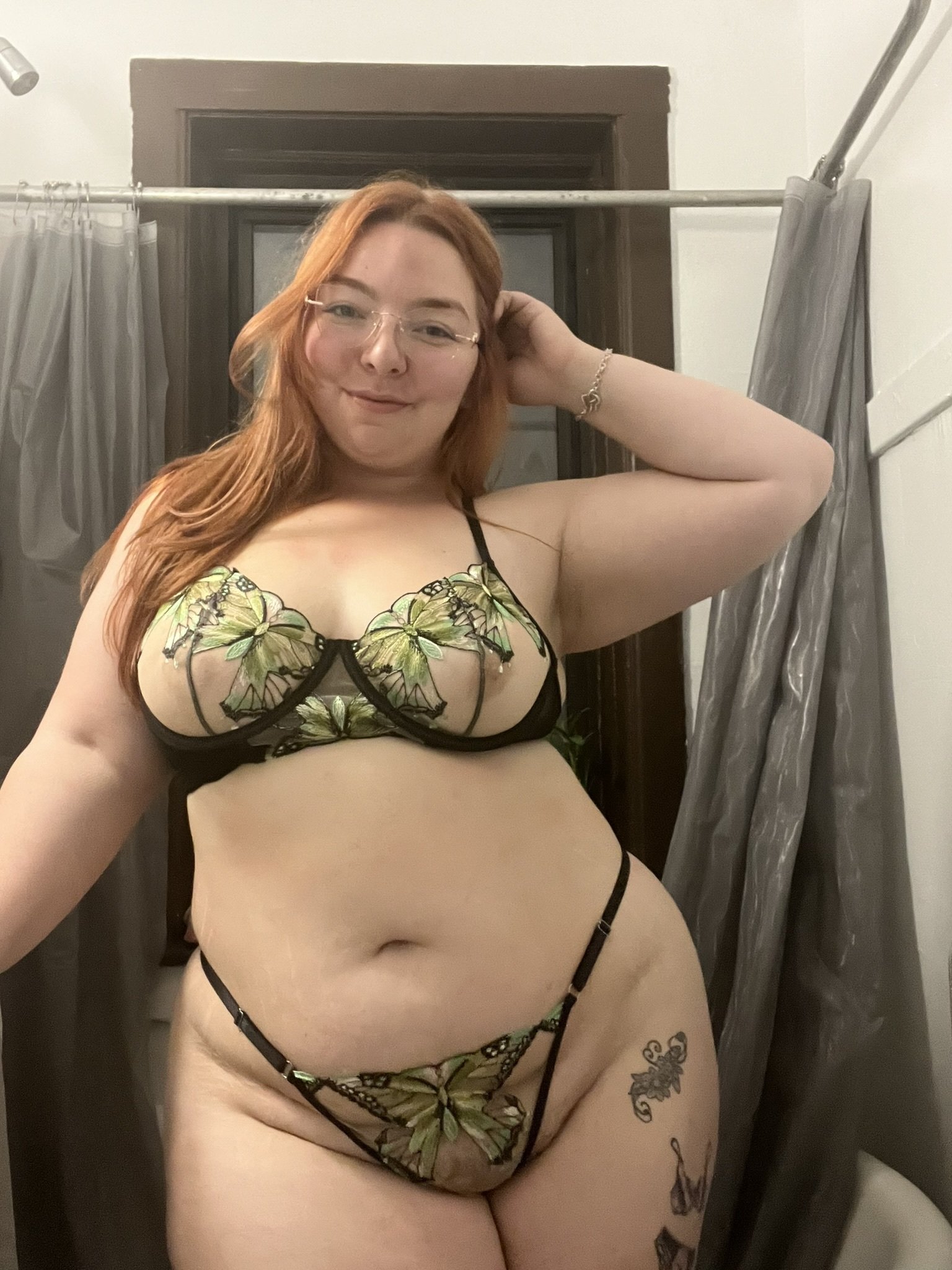 curvycate127 from Jerkmate