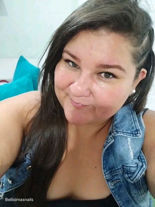 curvyema21