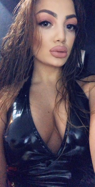 kinkycrissxxx