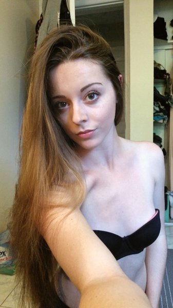 nadiafoxx from Jerkmate
