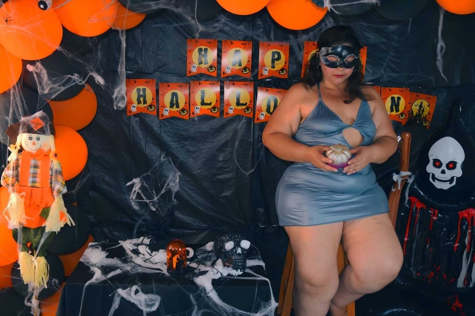 naomi_ford18 from Jerkmate