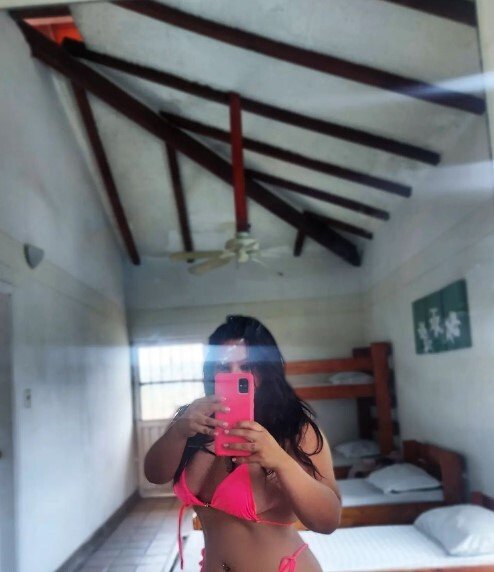 ninakisslove