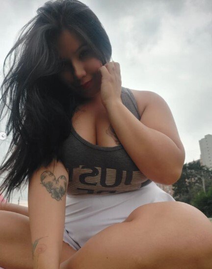 ninakisslove