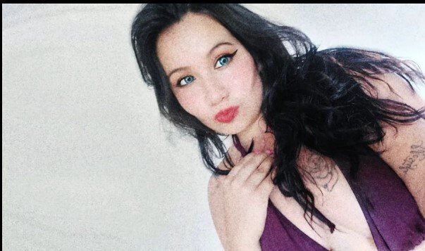 ninakisslove