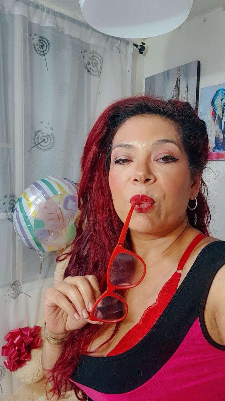scarletcurly