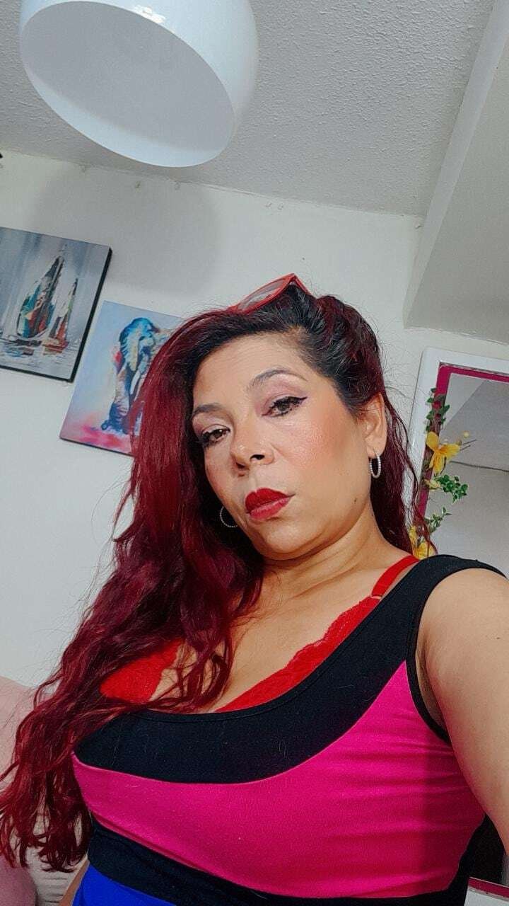 scarletcurly