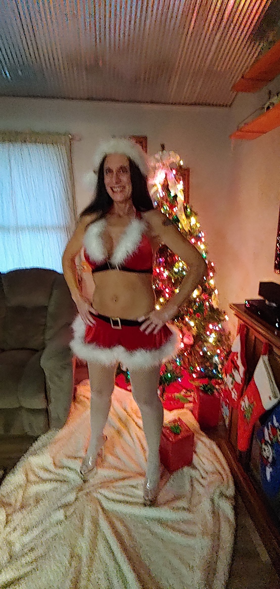 swinginmilf from Jerkmate
